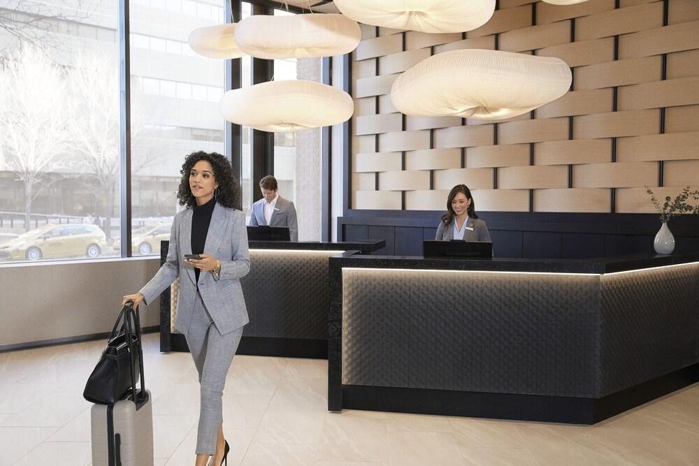 Delta Hotels By Marriott Chicago Уиллоубрук Экстерьер фото