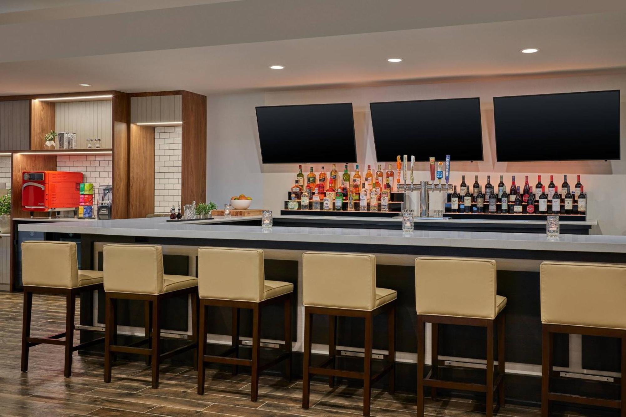 Delta Hotels By Marriott Chicago Уиллоубрук Экстерьер фото